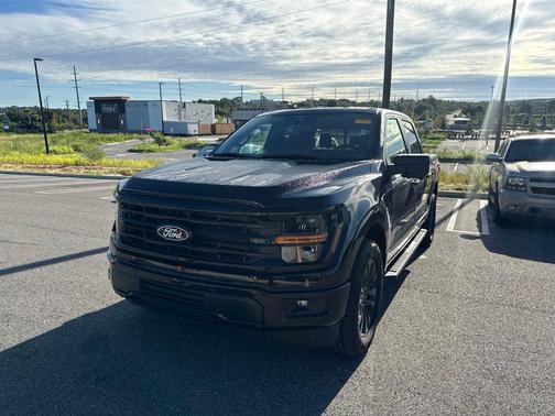 Agate Black Metallic 2026 Ford F-150 XLT
