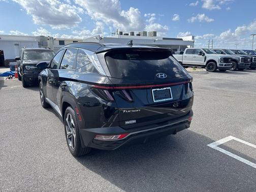 Black Pearl 2024 Hyundai TUCSON SEL