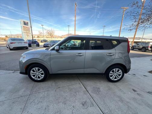2022 Kia Soul LX CVT