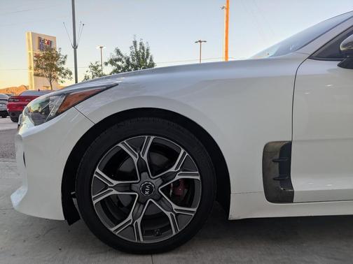 2021 Kia Stinger GT-Line