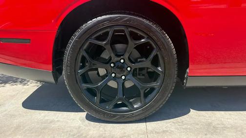 RED 2019 Dodge Challenger SXT