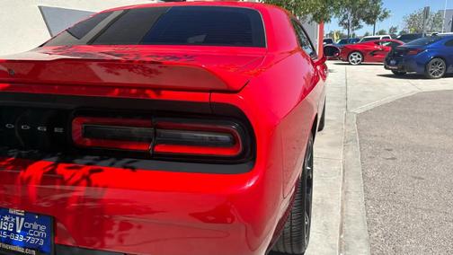 RED 2019 Dodge Challenger SXT