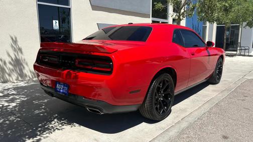 RED 2019 Dodge Challenger SXT