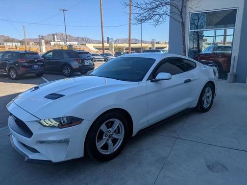 2020 Ford Mustang EcoBoost