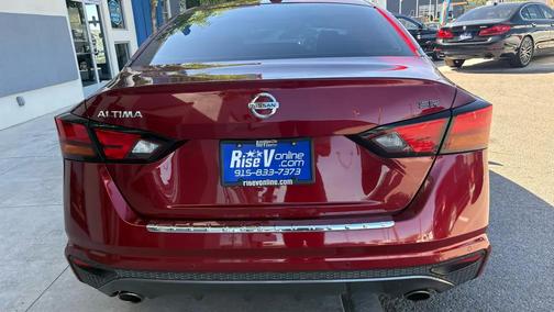 RED 2021 Nissan Altima 2.5 SR