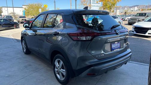 2021 Nissan Kicks S