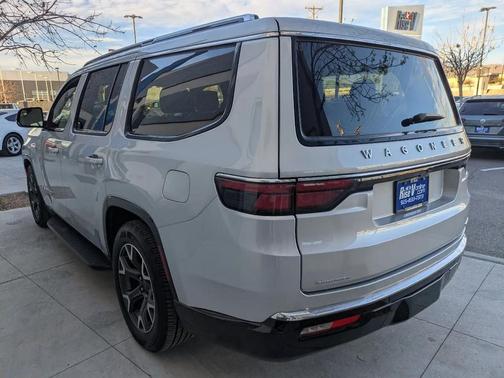 2023 Jeep Wagoneer Series III 4WD