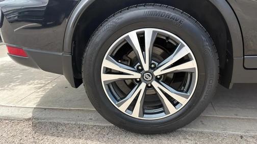 BLACK 2018 Nissan Rogue SL