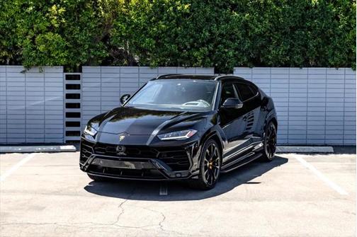 2021 Lamborghini Urus Base