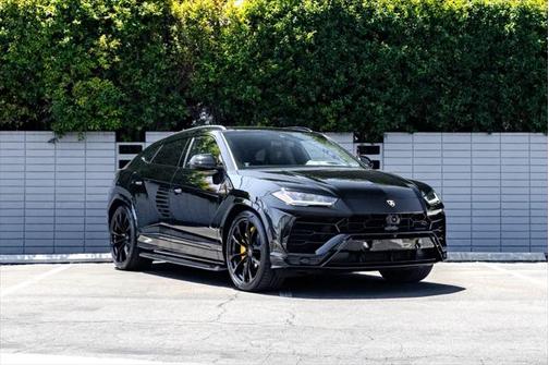 2021 Lamborghini Urus Base