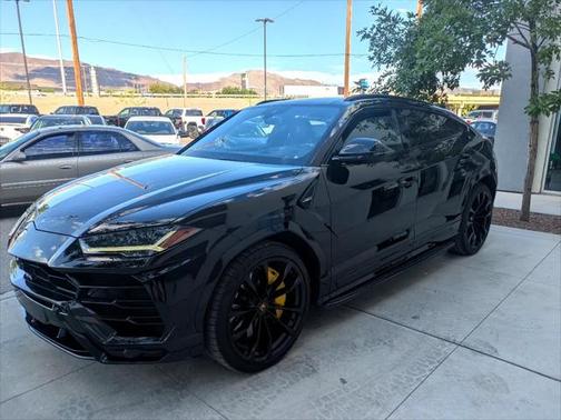 2021 Lamborghini Urus Base