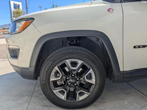 WHITE 2017 Jeep Compass Trailhawk