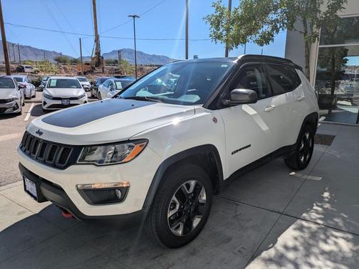 WHITE 2017 Jeep Compass Trailhawk