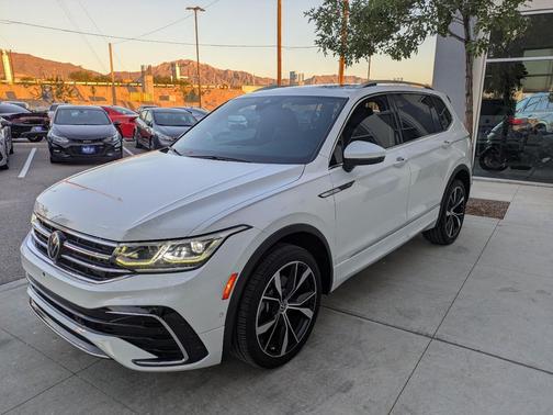 2022 Volkswagen Tiguan 2.0T SEL R-Line 4MOTION