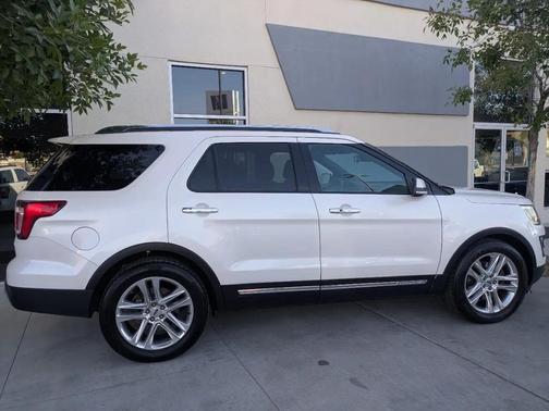 WHITE 2017 Ford Explorer Limited