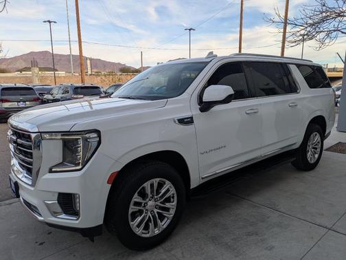 2021 GMC Yukon XL SLT