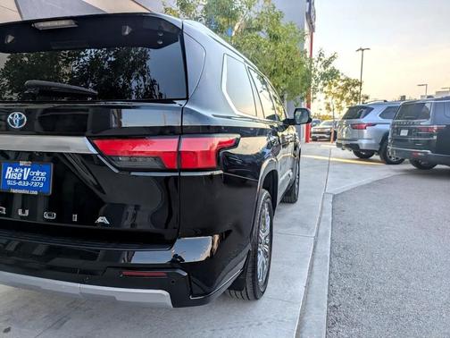 2023 Toyota Sequoia Capstone