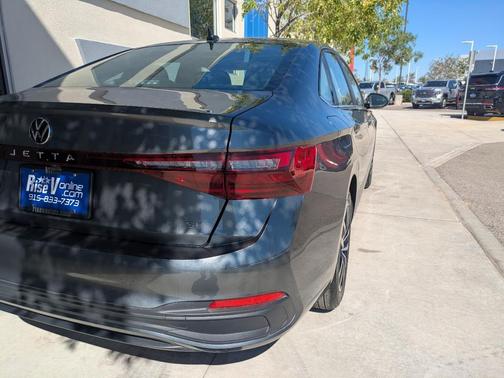 2025 Volkswagen Jetta 1.4T SE
