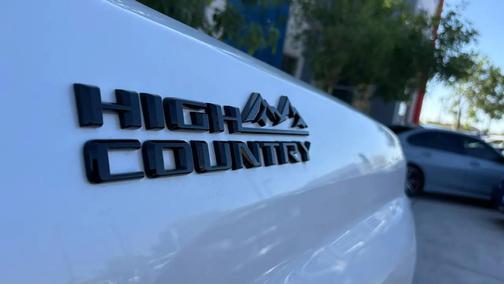 WHITE 2024 Chevrolet Silverado 2500 High Country