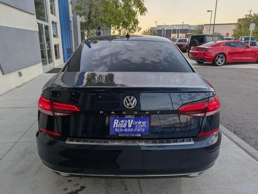 2022 Volkswagen Passat 2.0T SE