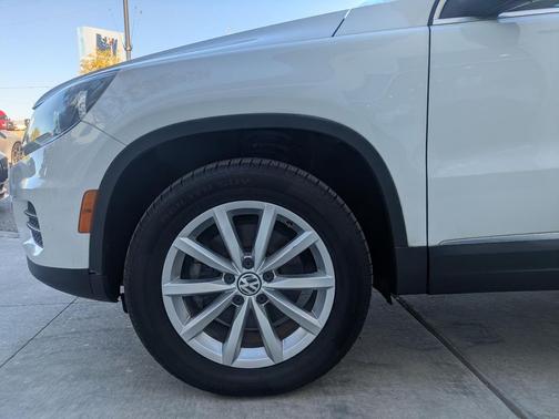 2017 Volkswagen Tiguan 2.0T Wolfsburg Edition