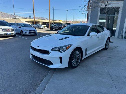 2018 Kia Stinger Base