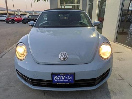 2015 Volkswagen Beetle Auto 1.8T w/Tech