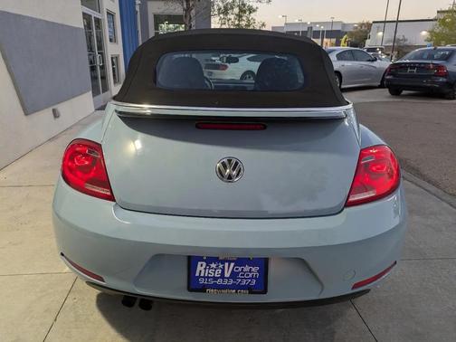 2015 Volkswagen Beetle Auto 1.8T w/Tech