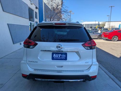 2018 Nissan Rogue SV