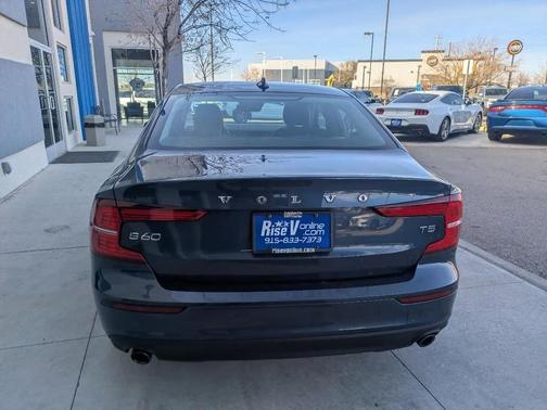 2019 Volvo S60 T5 Momentum