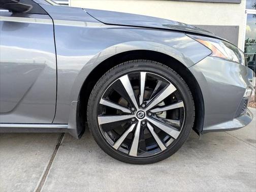 2021 Nissan Altima 2.5 SR