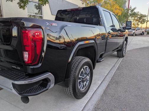 2025 GMC Sierra 2500 SLE