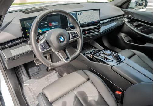 2025 BMW 530 i