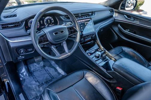 2023 Jeep Grand Cherokee L Overland