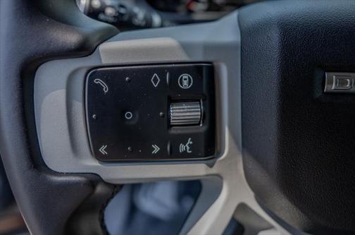 2024 Land Rover Defender 130 P400 X-Dynamic SE