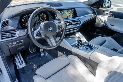 2023 BMW X6 xDrive40i