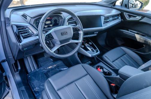 2024 Audi Q4 e-tron Premium Plus 55 quattro