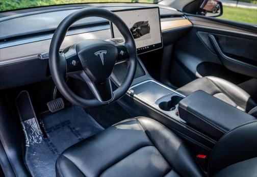 2024 Tesla Model Y Long Range Dual Motor All-Wheel Drive