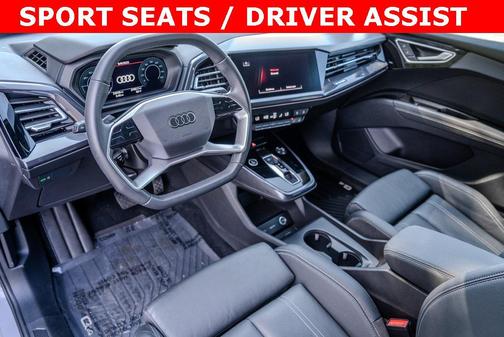 2022 Audi e-tron Premium Plus