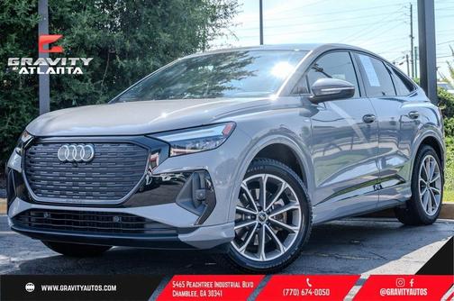 2022 Audi e-tron Premium Plus