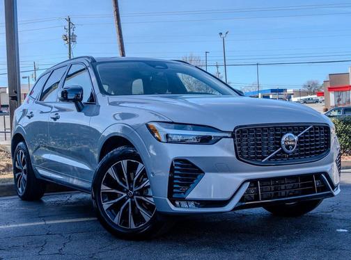 2025 Volvo XC60 B5 Plus