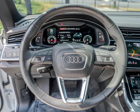 2023 Audi Q8 55 Premium Plus
