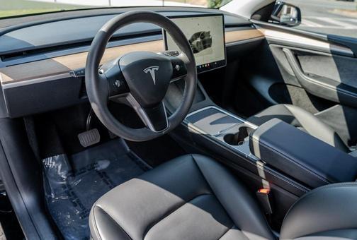 2025 Tesla Model Y Long Range Dual Motor All-Wheel Drive
