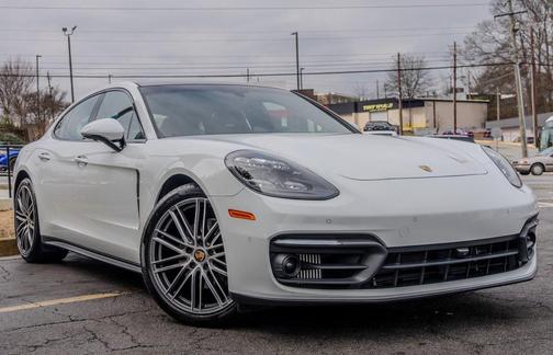 2023 Porsche Panamera Platinum Edition