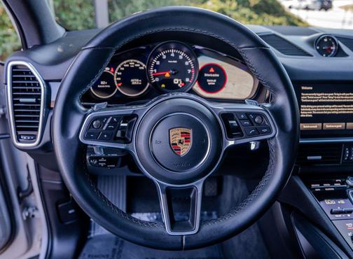 Chalk 2022 Porsche Cayenne Platinum Edition