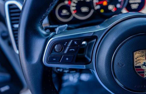 2022 Porsche Cayenne Platinum Edition