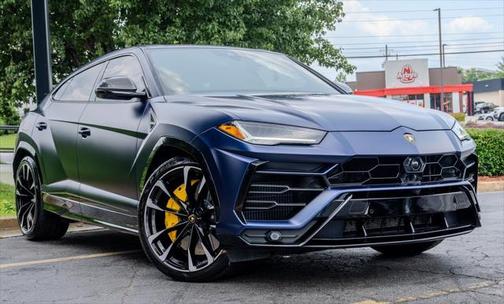 2022 Lamborghini Urus Graphite Capsule