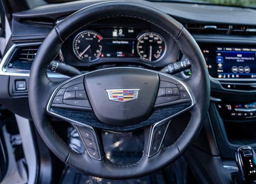 2024 Cadillac XT5 Premium Luxury