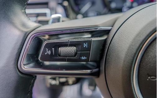 2023 Porsche Macan Base