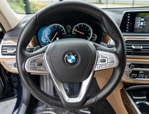 2019 BMW 750 I